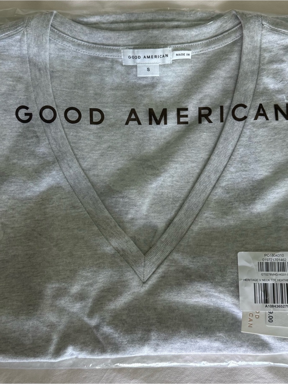 Good American Women’s V-Neck T-shirt- Heather Gray